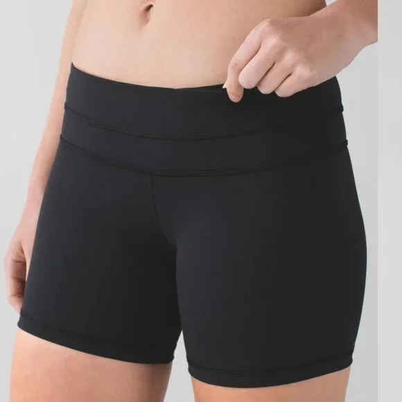 Lululemon Groove Shorts in Black Women's Size 4 - Picture 1 of 4